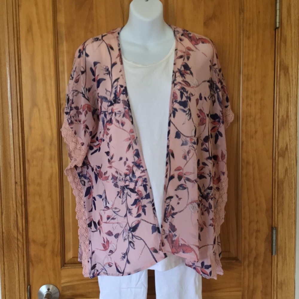 Motherhood maternity kimono style blouse S/M